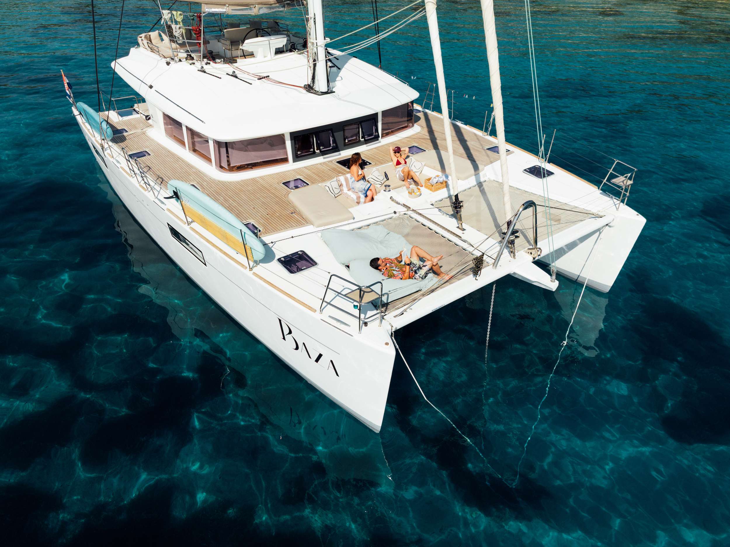 102 Sailing catamaran BAZA.jpg