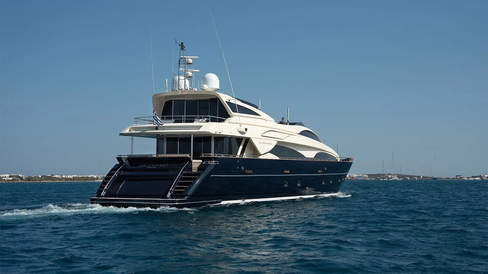 102 Super yacht BEYOND.jpg