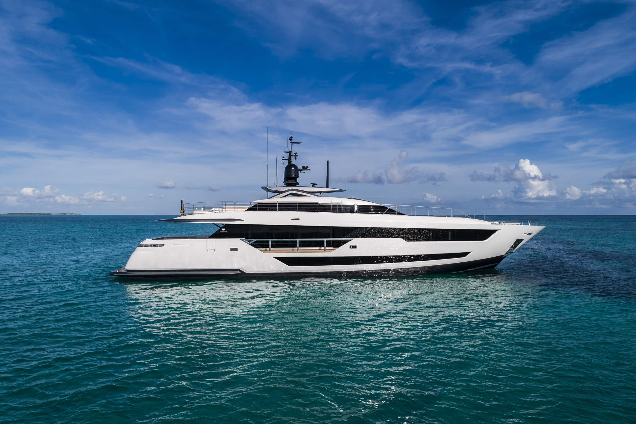 102 Super yacht EROLIA (sistership).jpg