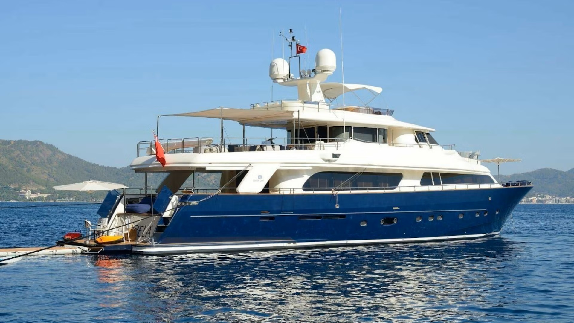 102 Superyacht HAG.jpg