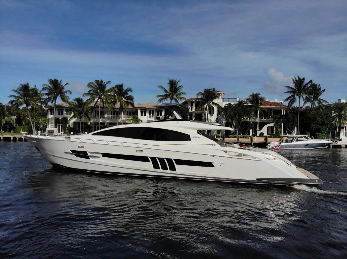102 Superyacht NEW LIFE.jpg