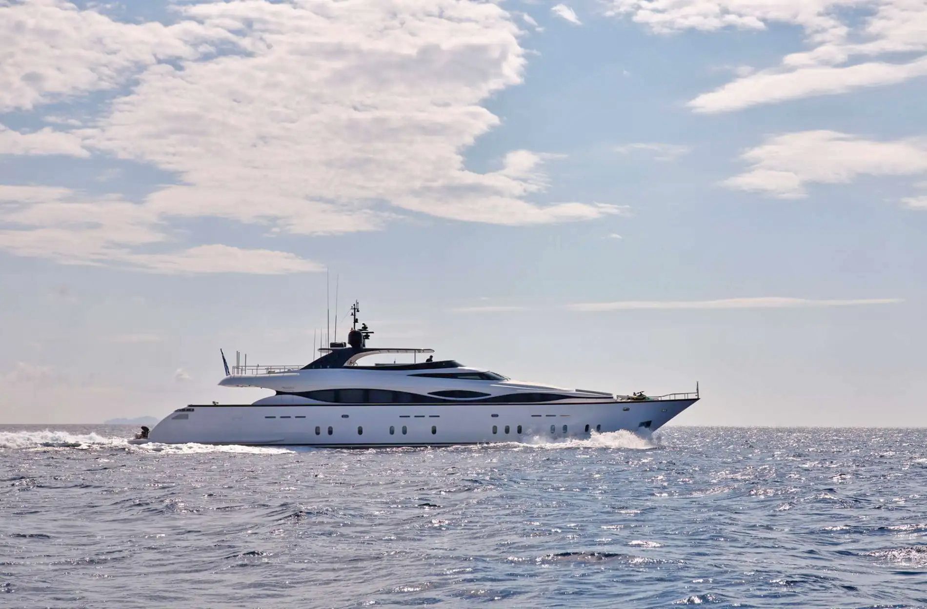 102 Superyacht PAREAKI II.jpg