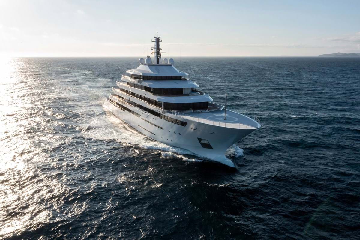 103 112M FREIRE SUPERYACHT.jpg