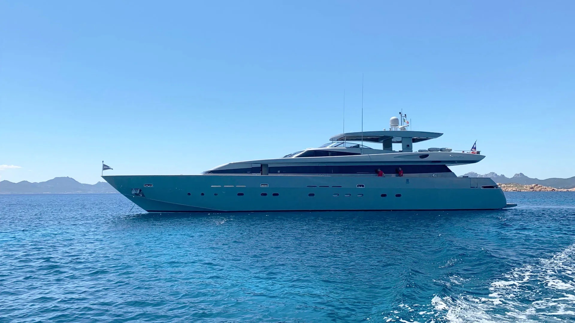 103 Luxury yacht ISLANDER II.jpg