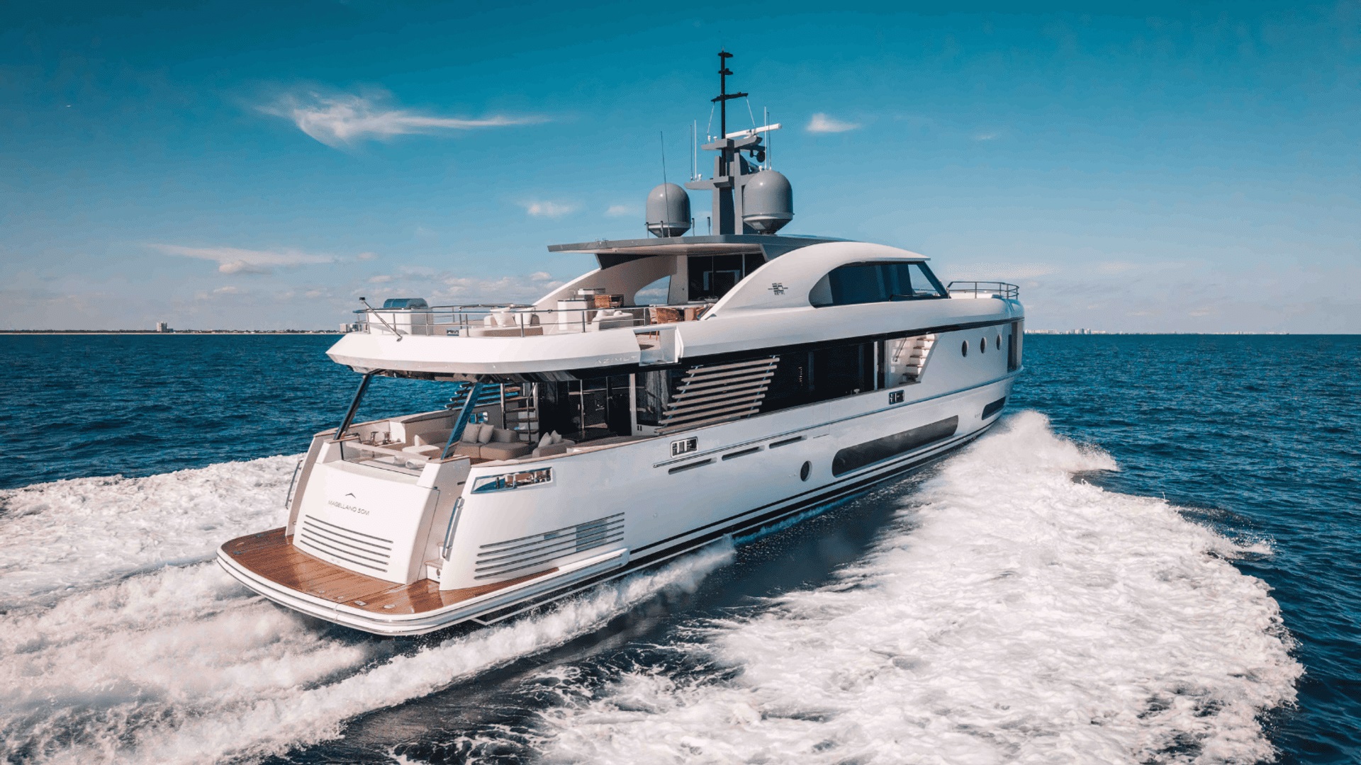 103 Luxury yacht PROPOSITION.jpg
