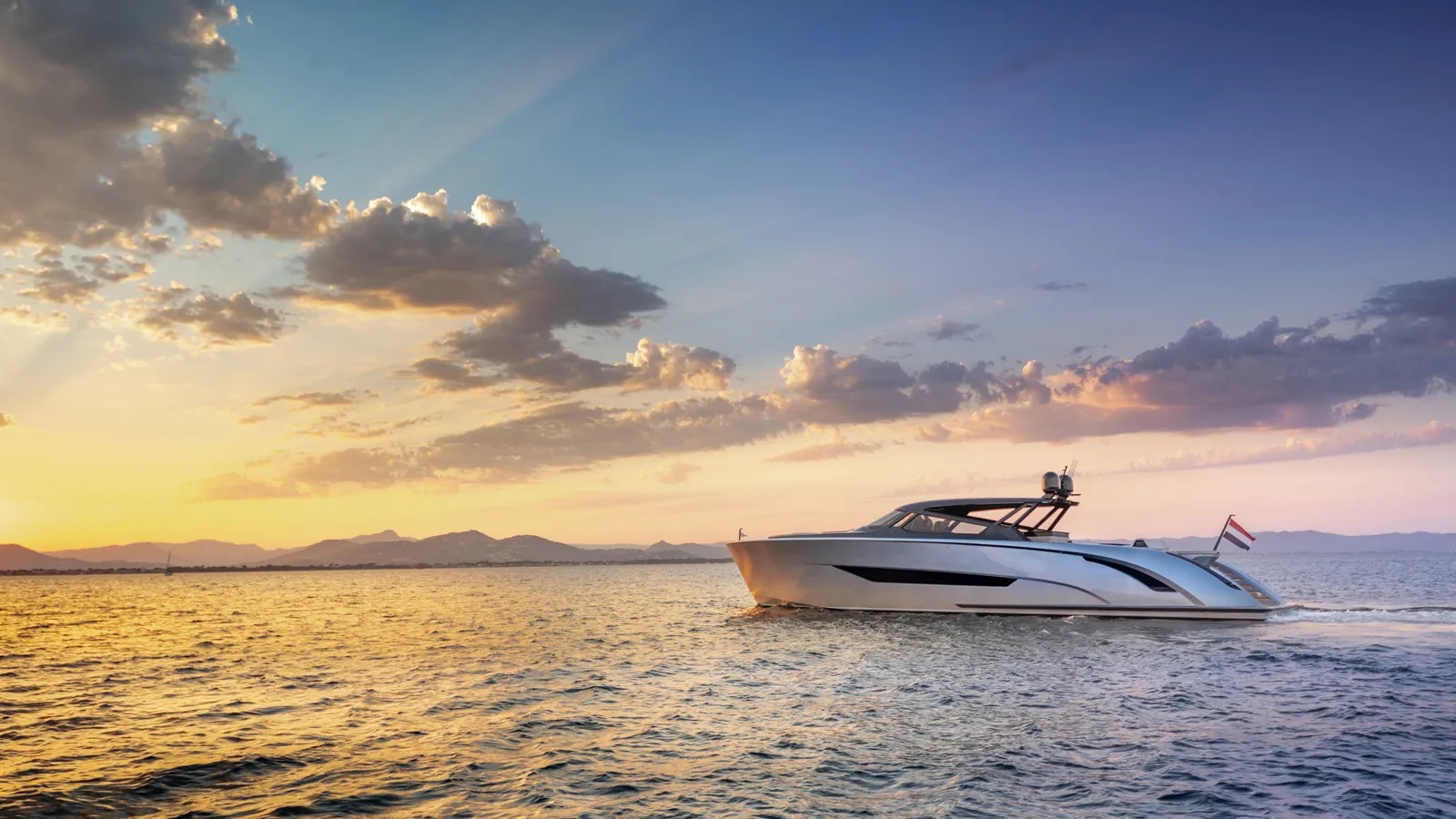 103 Luxury yacht SWEETWATER.jpg