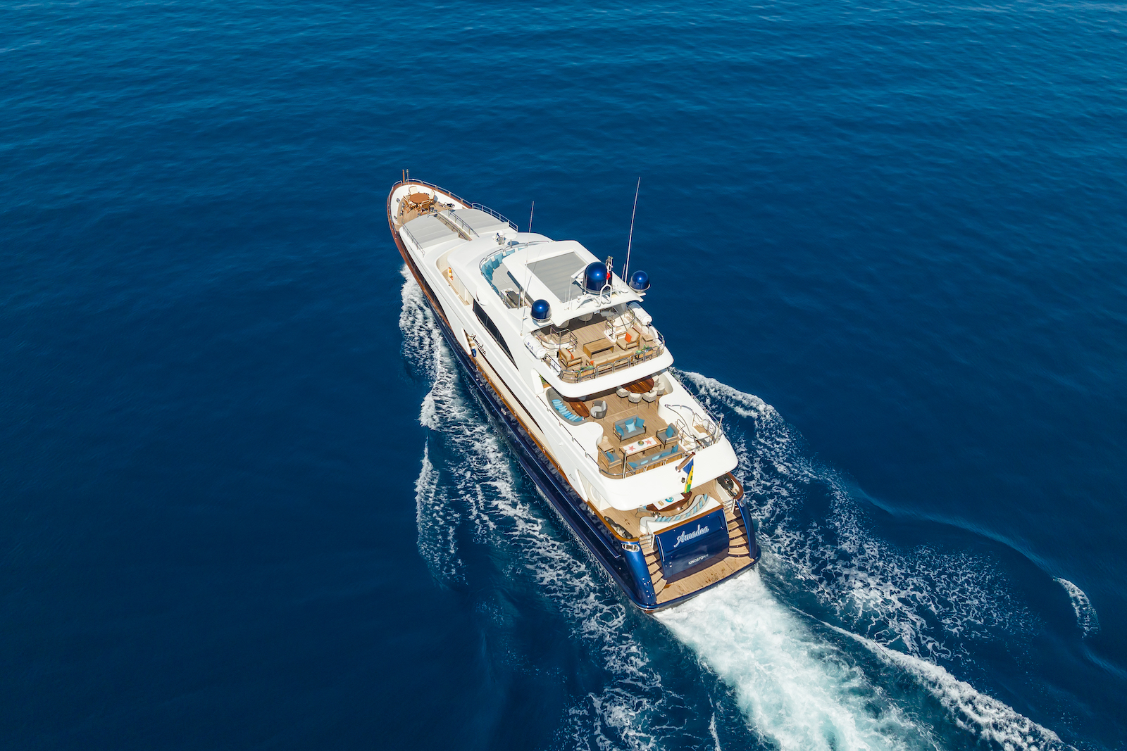 103 Motor yacht AMADEA.jpg