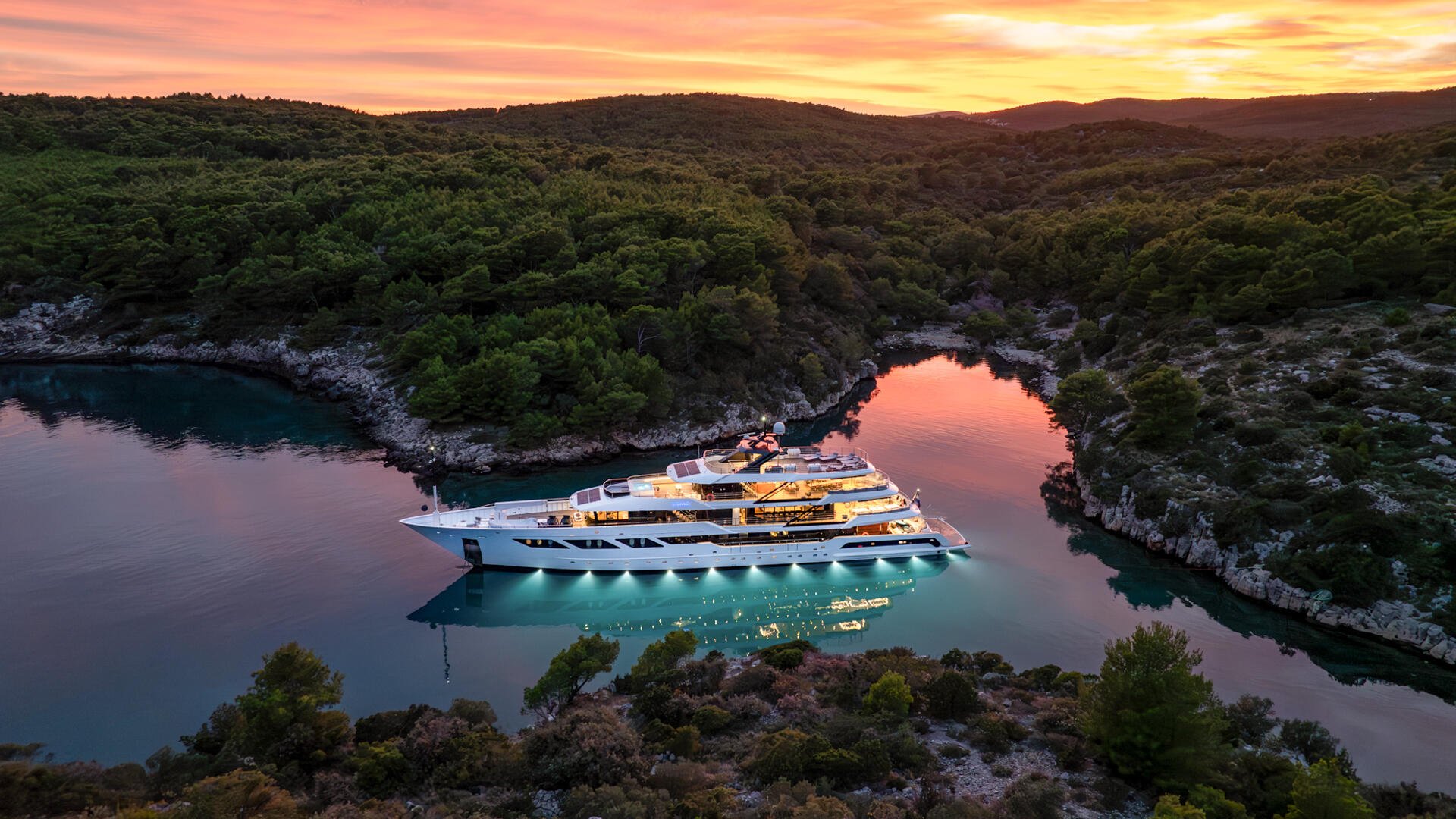 103 Motor yacht ARGO.jpg