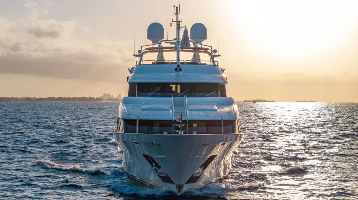 103 Motor yacht ARTHUR'S WAY.jpg