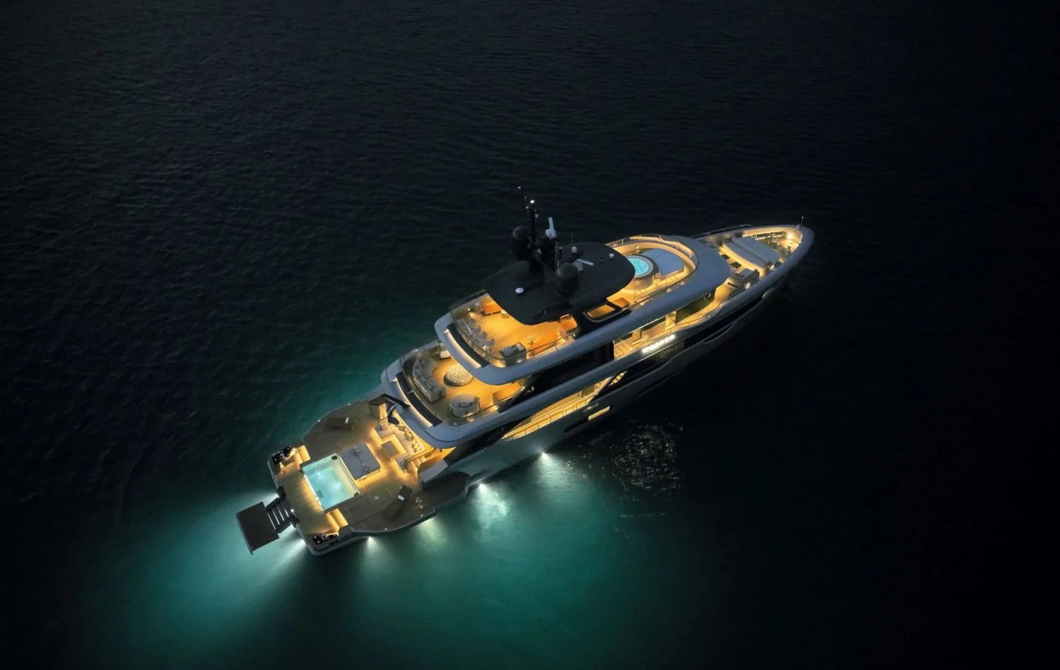 103 Motor yacht BENETTI OASIS 40M.jpg