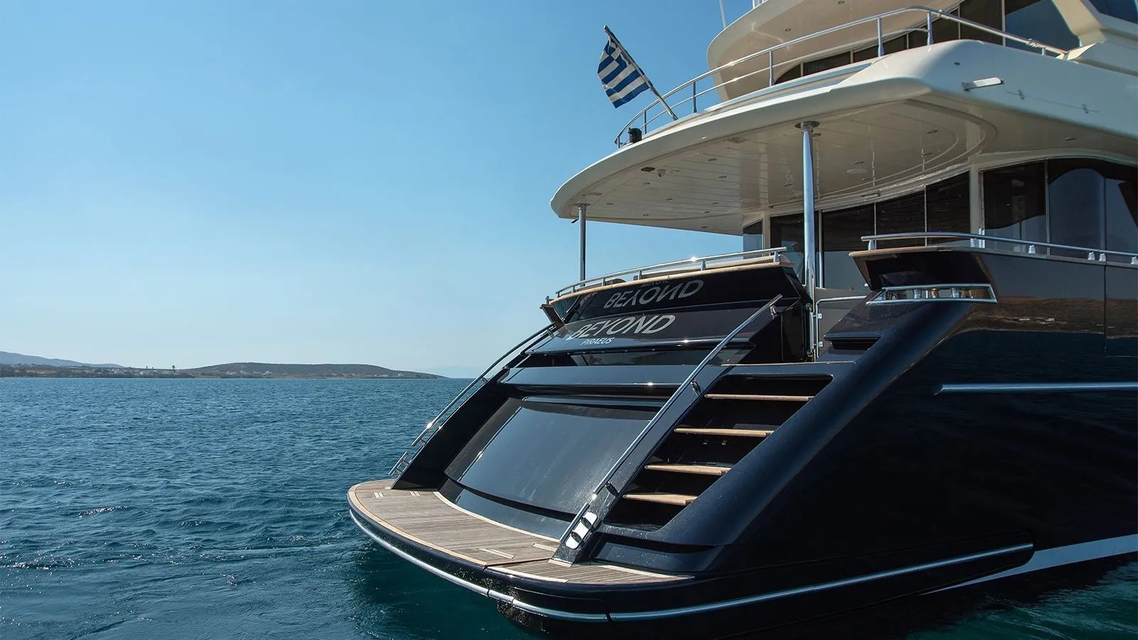 103 Motor yacht BEYOND.jpg