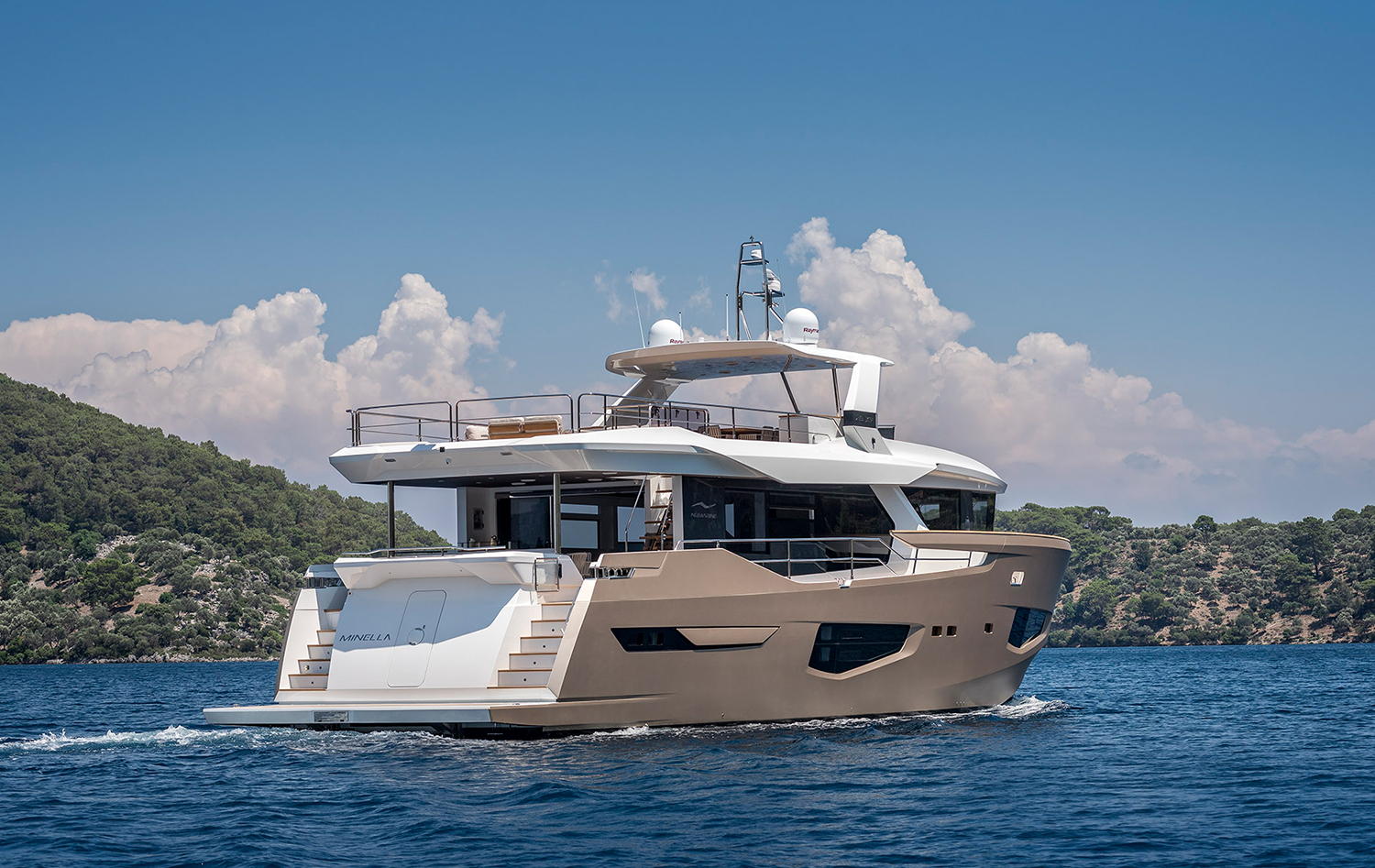 103 Motor yacht MAORIA (sisterhip).jpg
