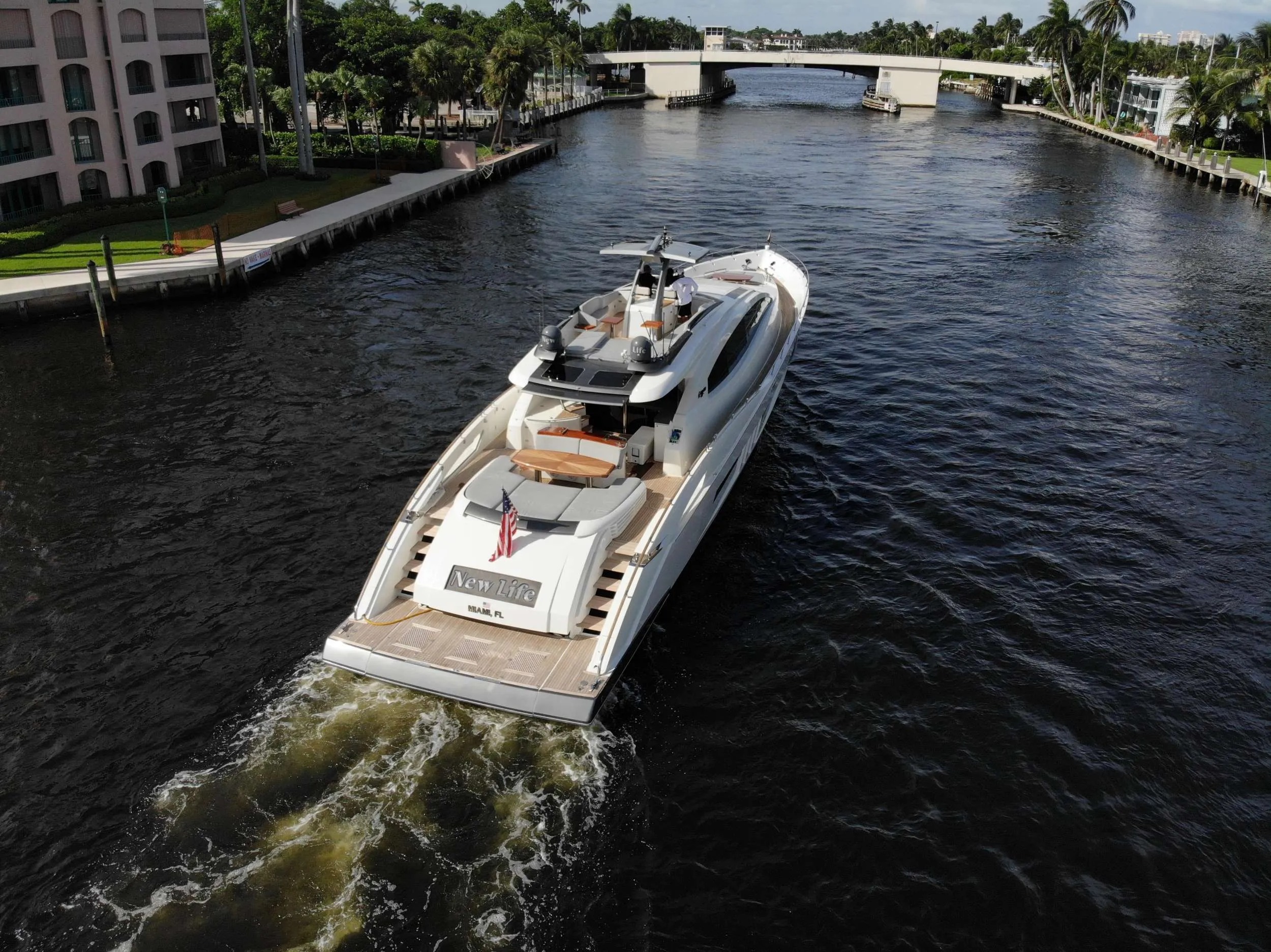 103 Motor yacht NEW LIFE.jpg