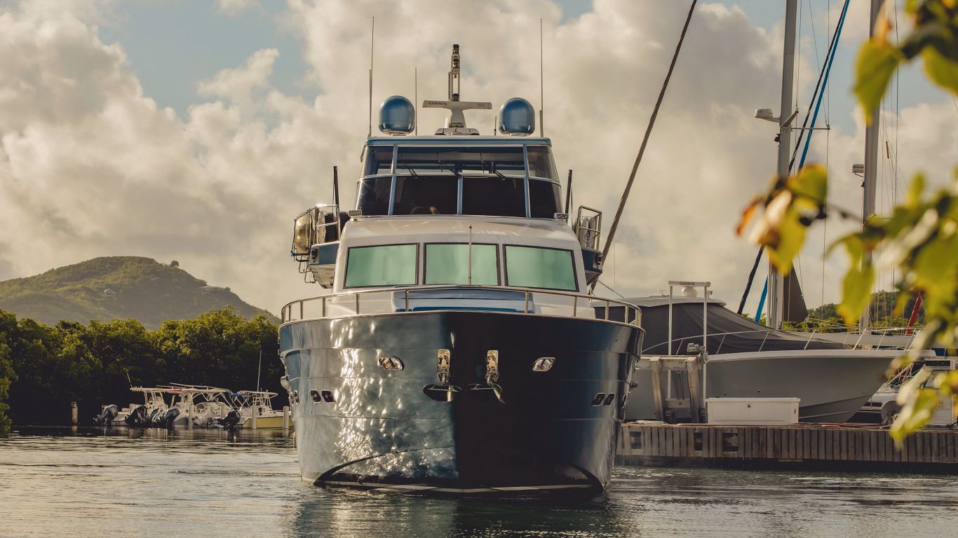 103 Motor yacht QARA.jpg