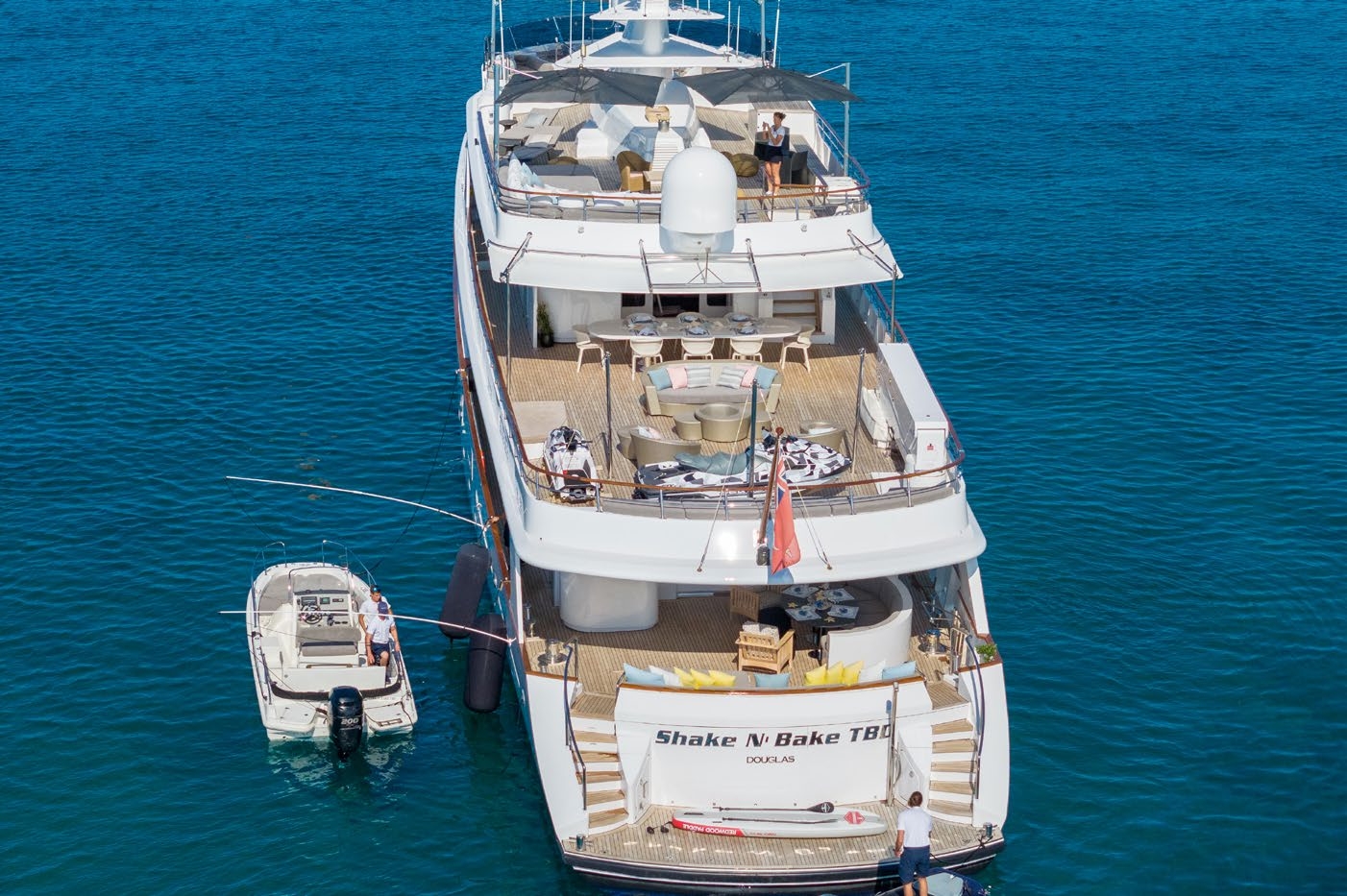 103 Motor yacht from CAMPANELLA.jpg