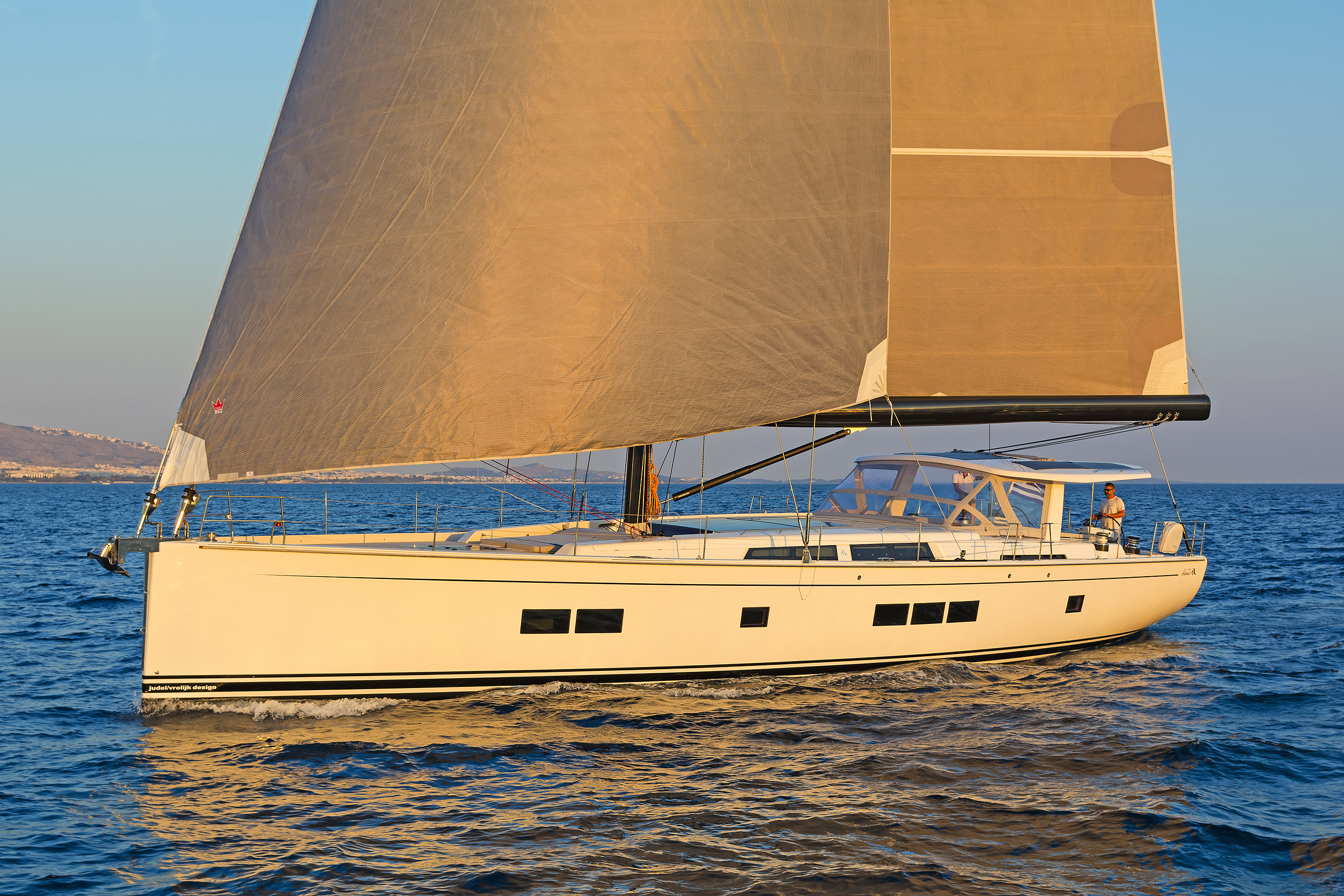 103 Sailing yacht ALIZEE.jpg