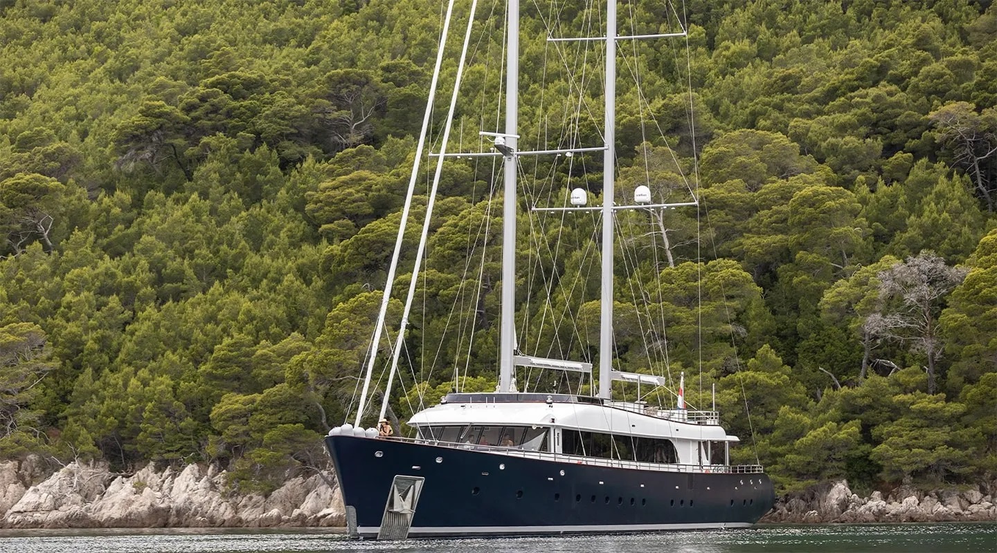 103 Sailing yacht NOCTURNO.jpg
