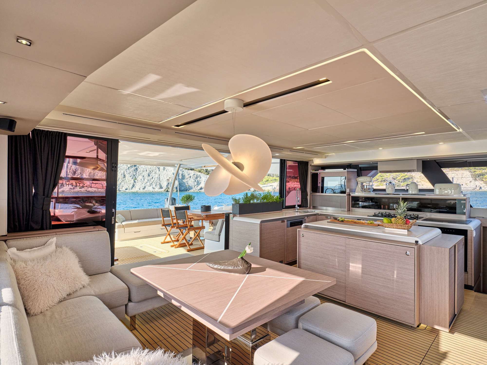 103 Sailing yacht STEPHANIE.jpg