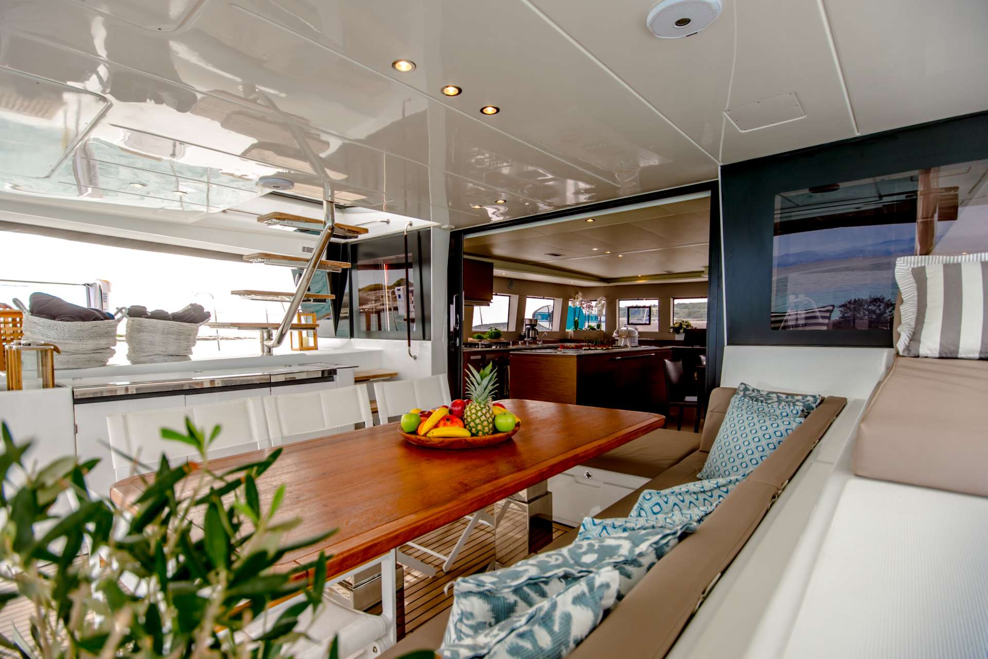 103 Sailing yacht VALIUM 62.jpg