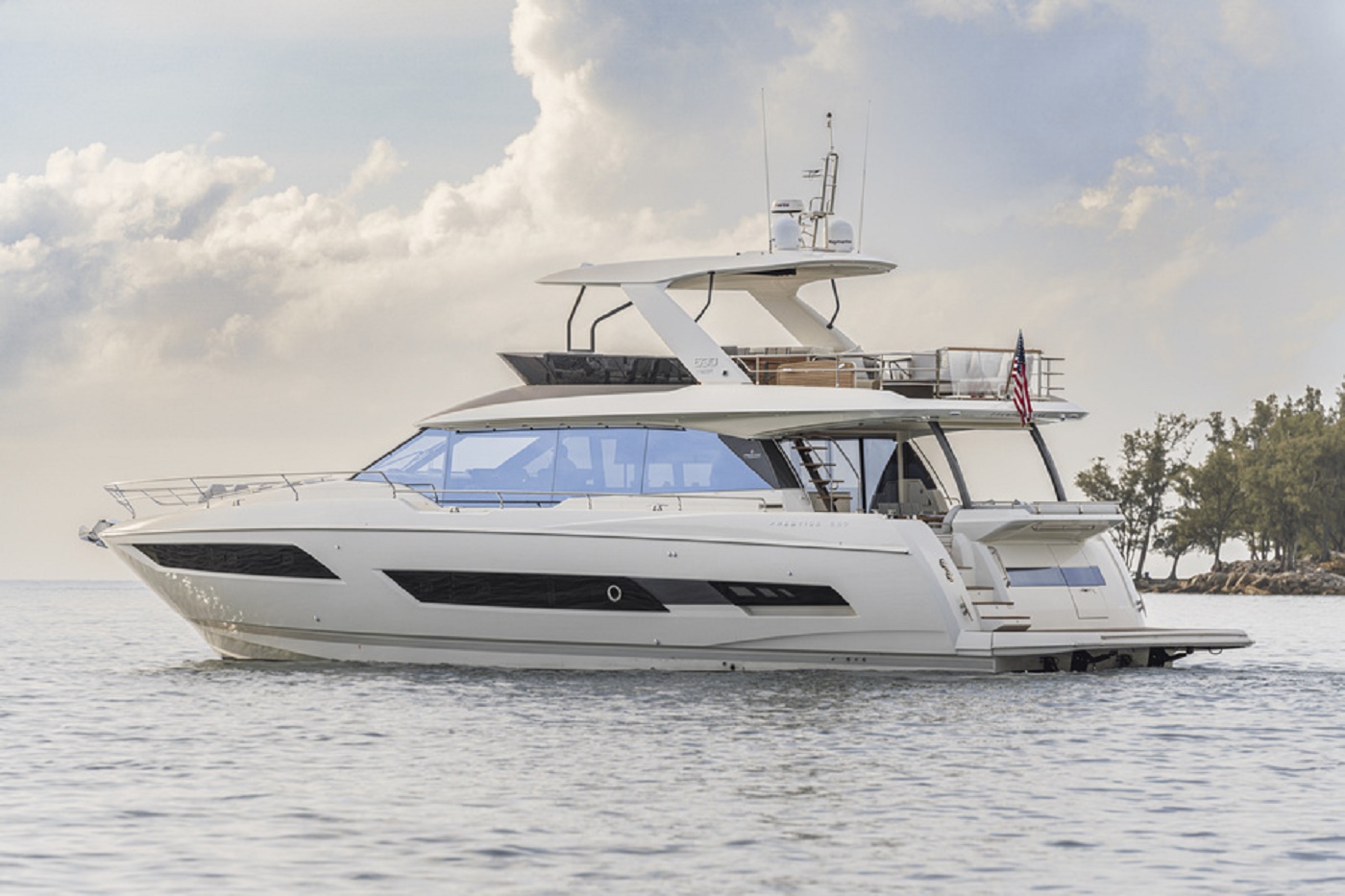 103 Super yacht BAZINGA.jpg