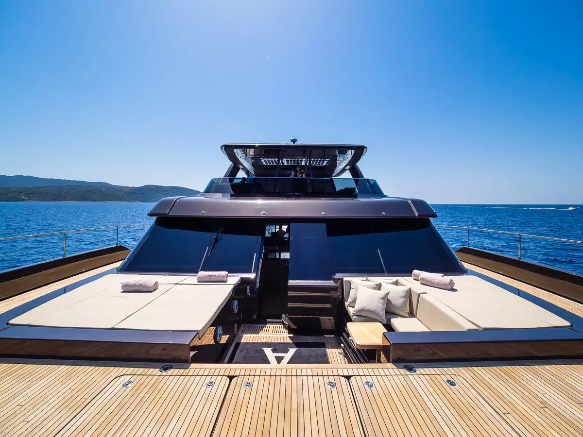 103 Superyacht AMBER ONE.jpg