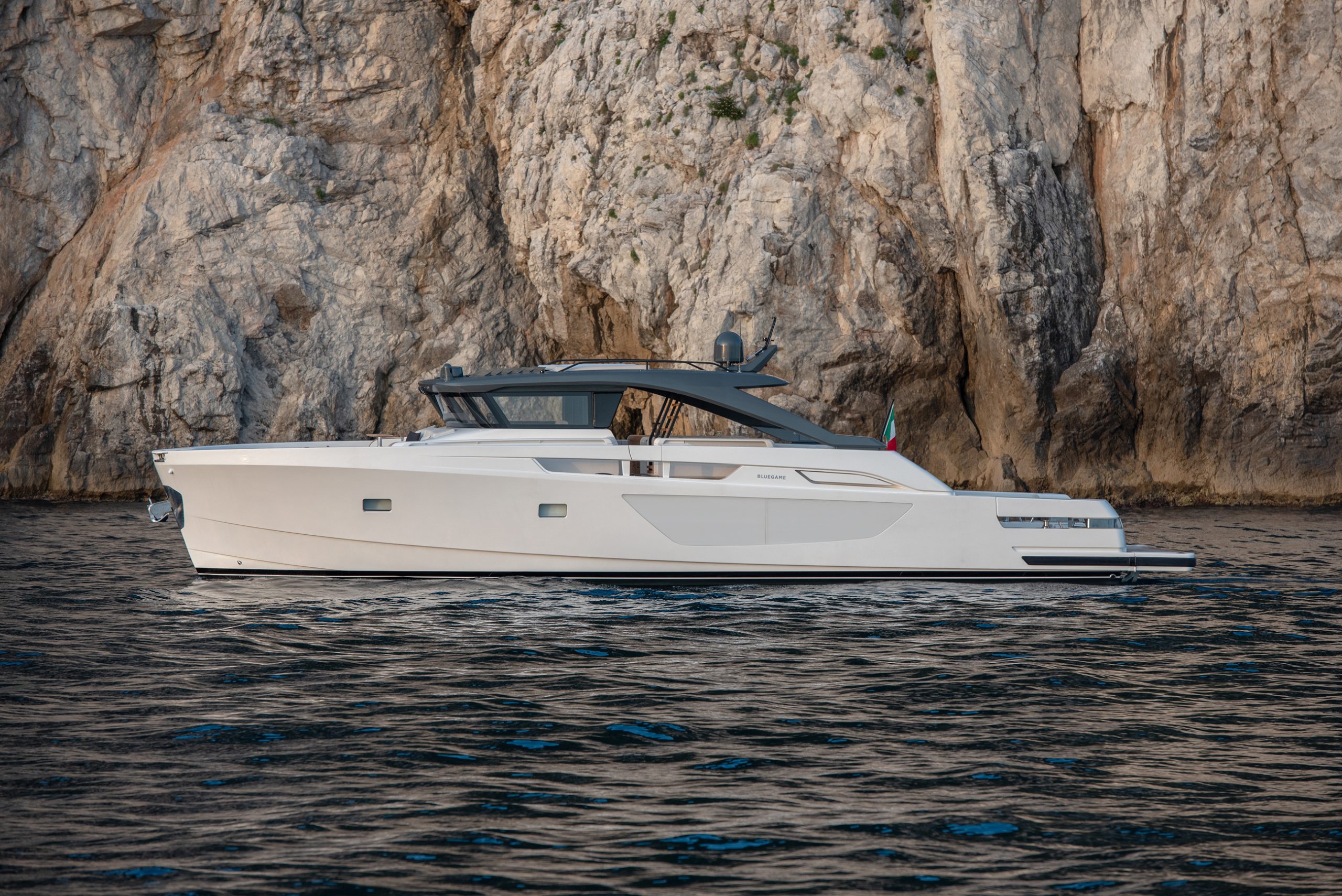 103 Superyacht BLUEGAME BG74.jpg