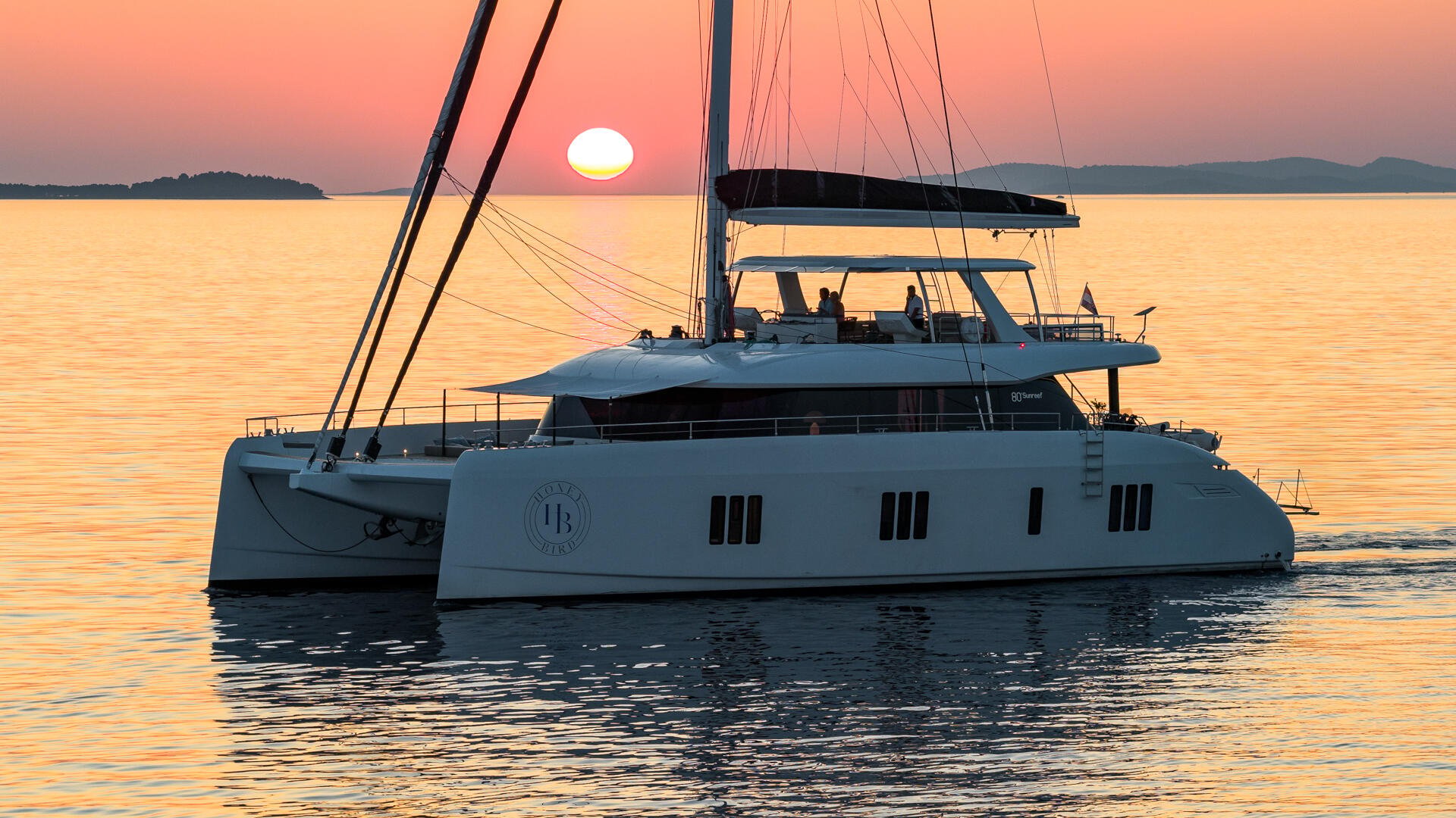 103 Superyacht HONEYBIRD.jpg