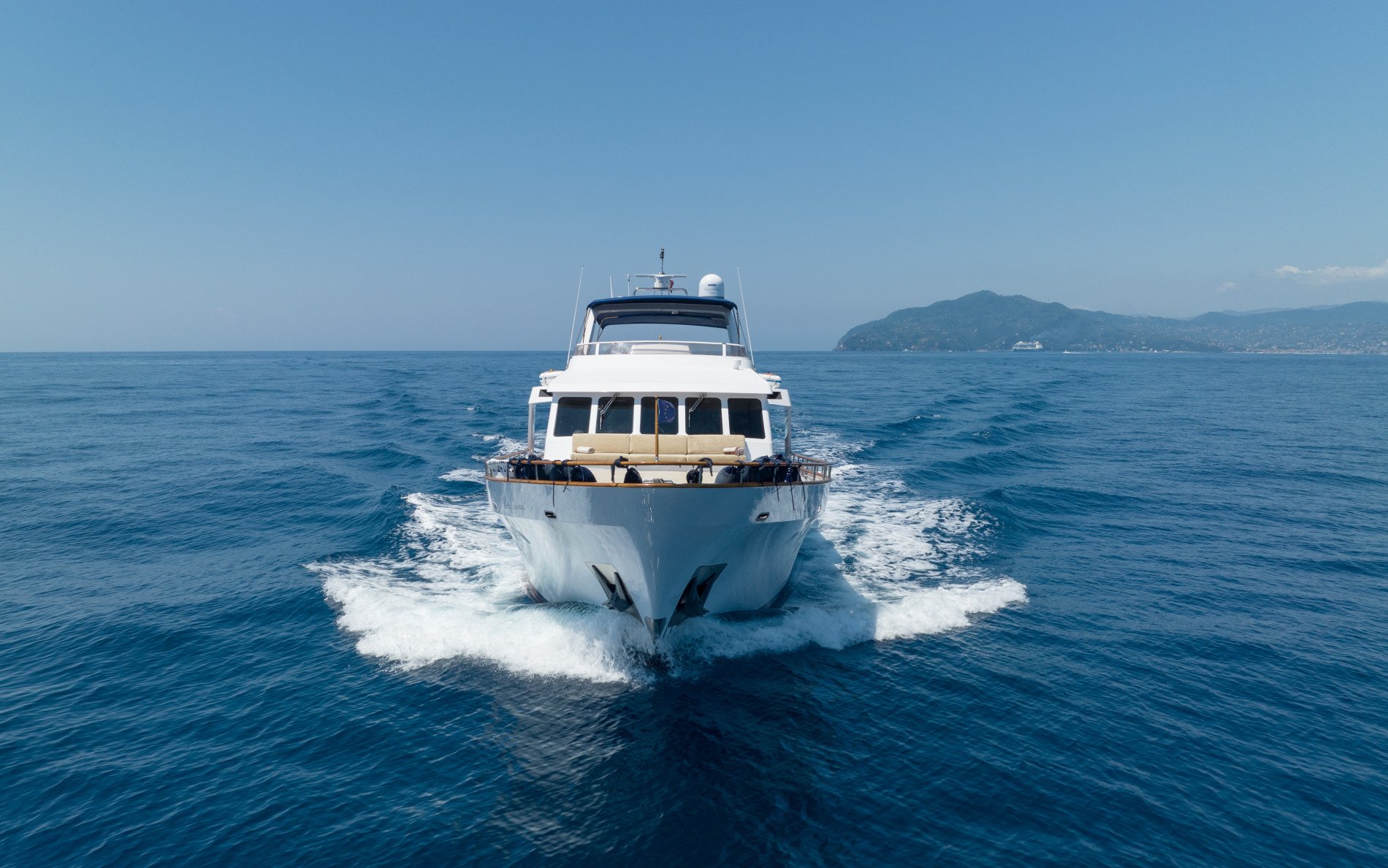103 Superyacht LIBERTY OF LONDON.jpg