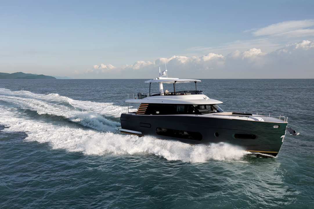 103 Superyacht MAGELLANO 66.png