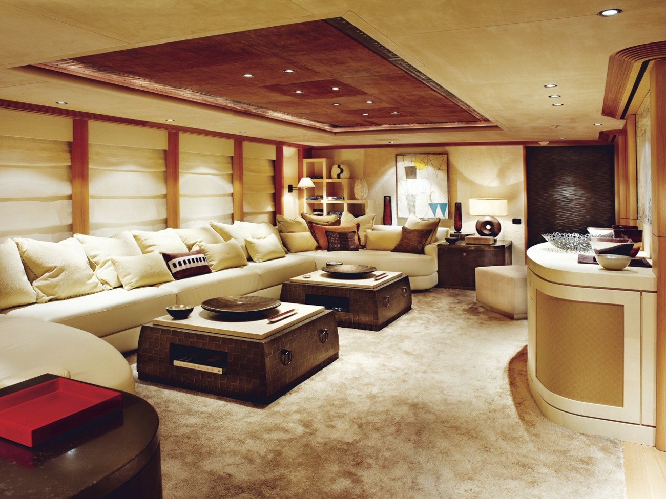 107 Main salon.jpg