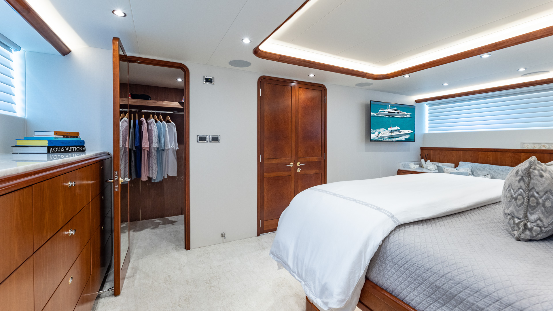 14 Master King Stateroom 2.jpg