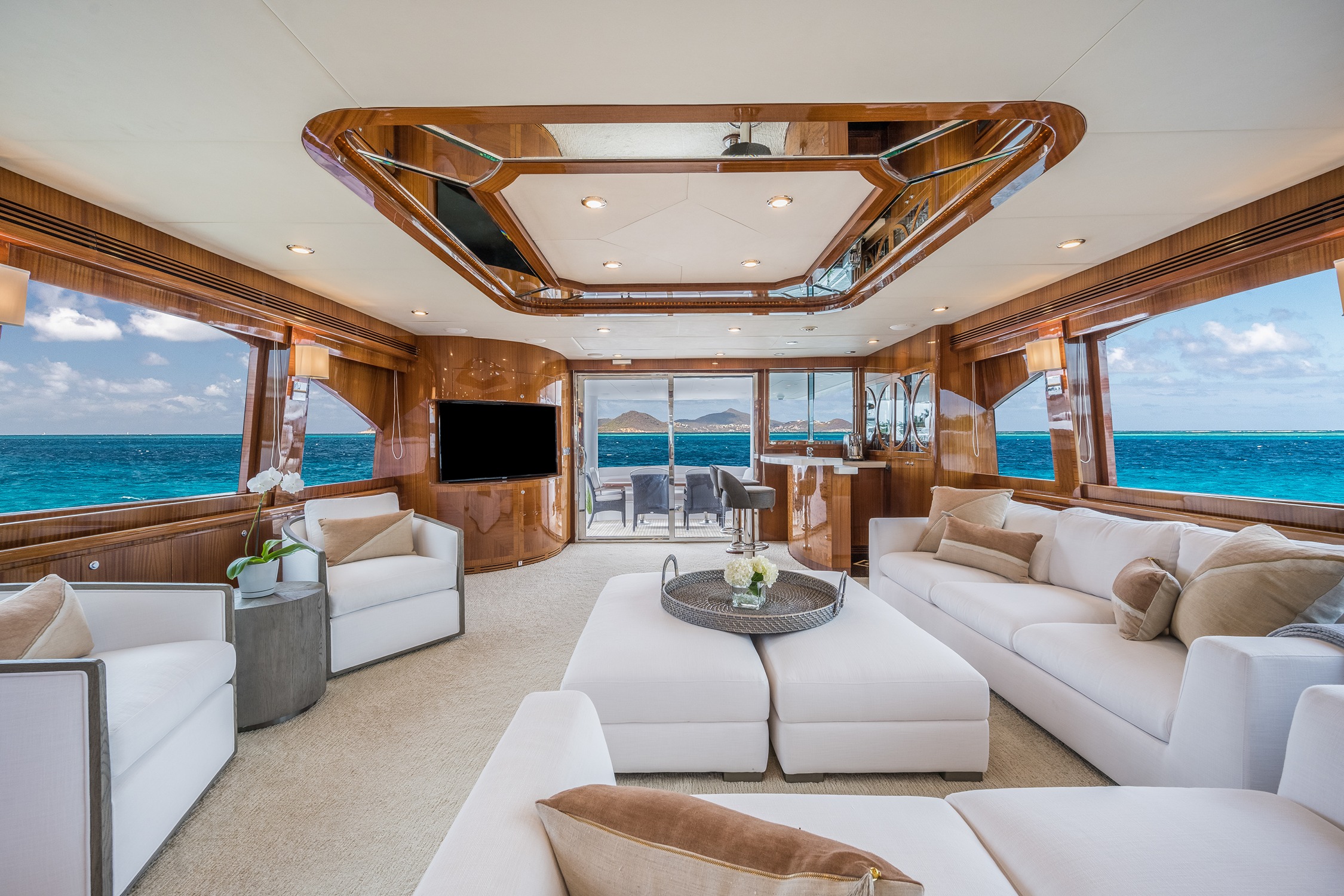 2. Main Salon Looking Aft.jpg