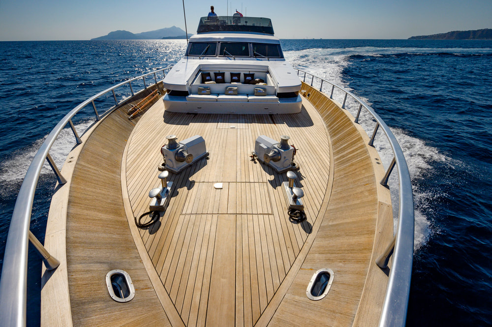 2.0 Generous deck spaces.jpg