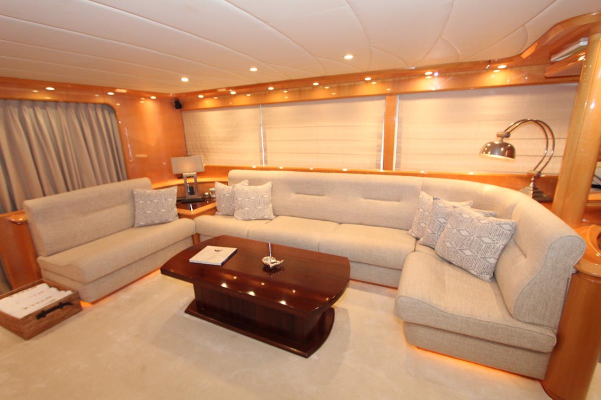 2.1 Light main salon lounge.jpg
