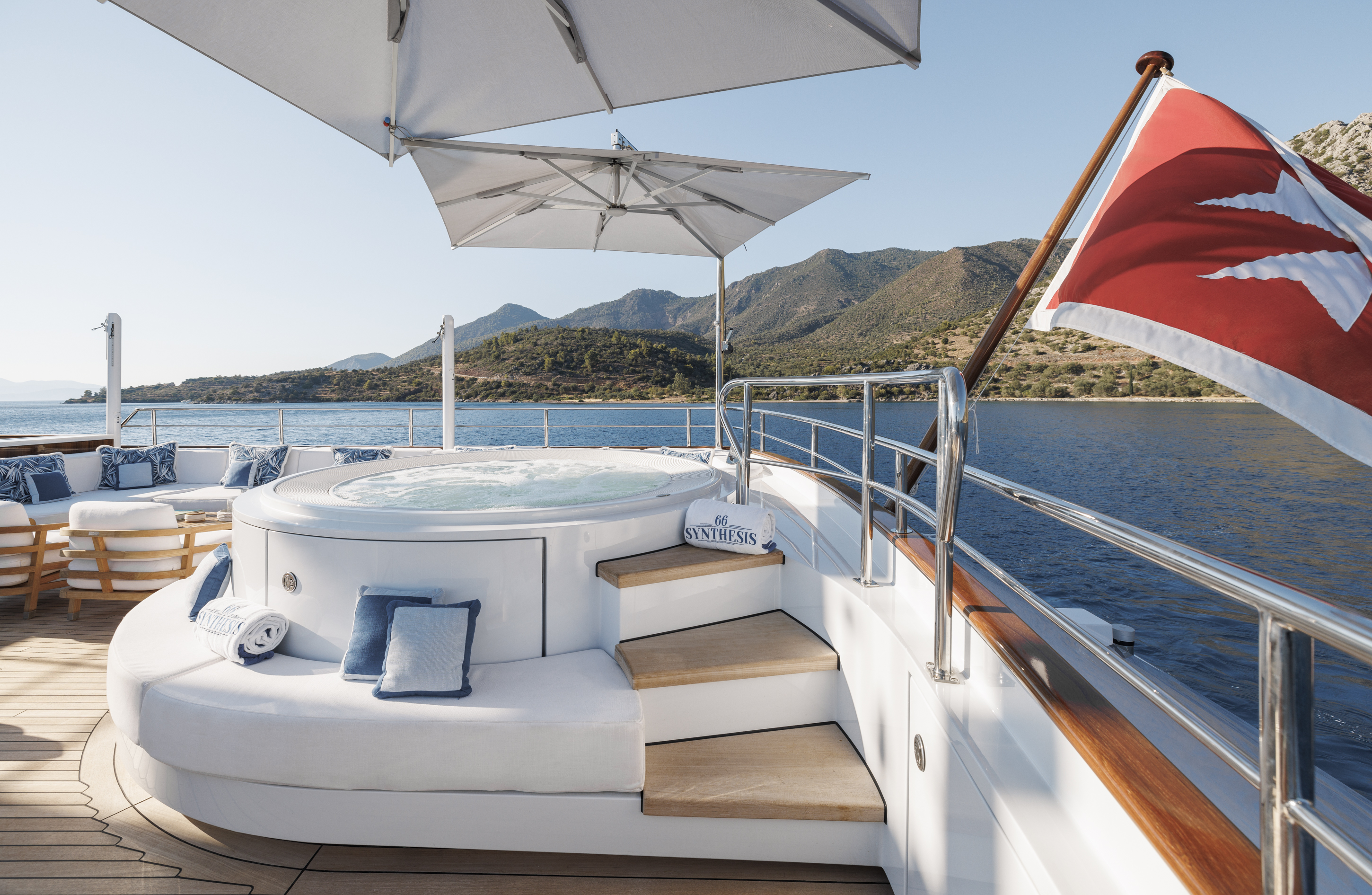 2.12 Bridge deck jacuzzi.jpg
