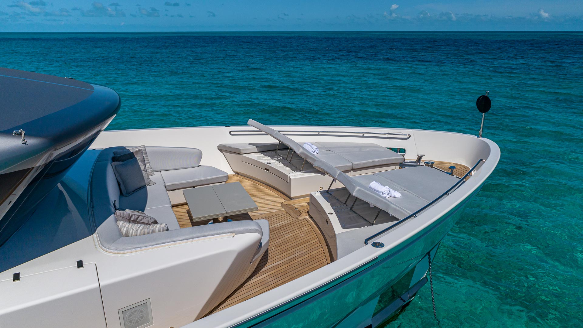 2.12 Foredeck.jpg