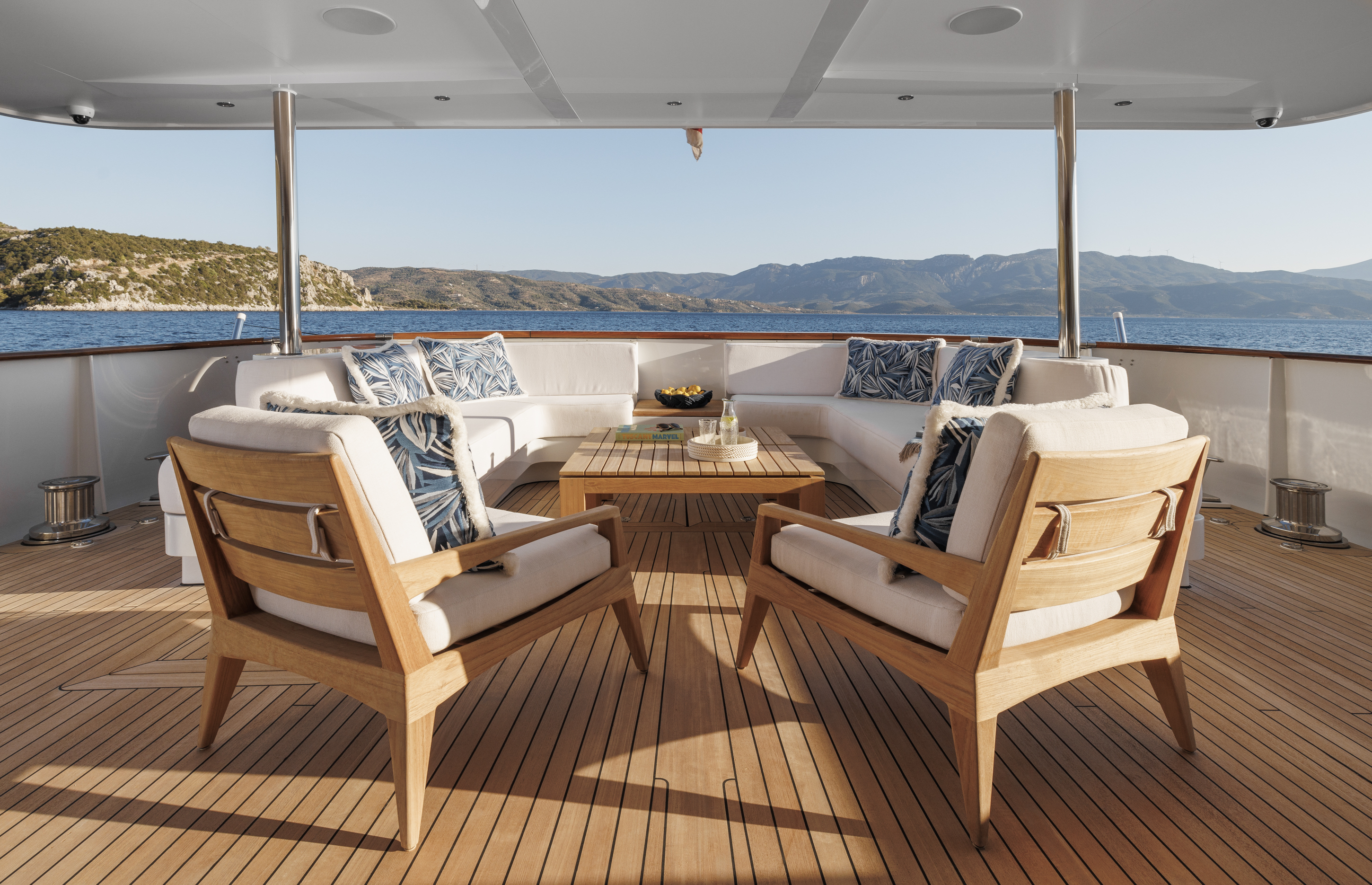 2.15 Main deck aft view to stern.jpg