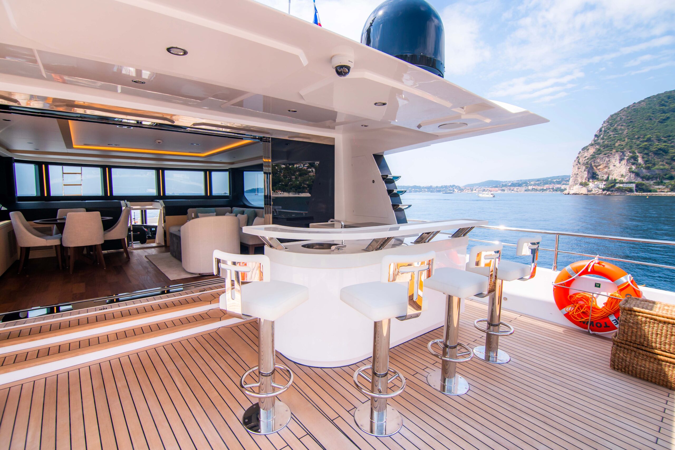 2.2 Sky deck bar.jpg