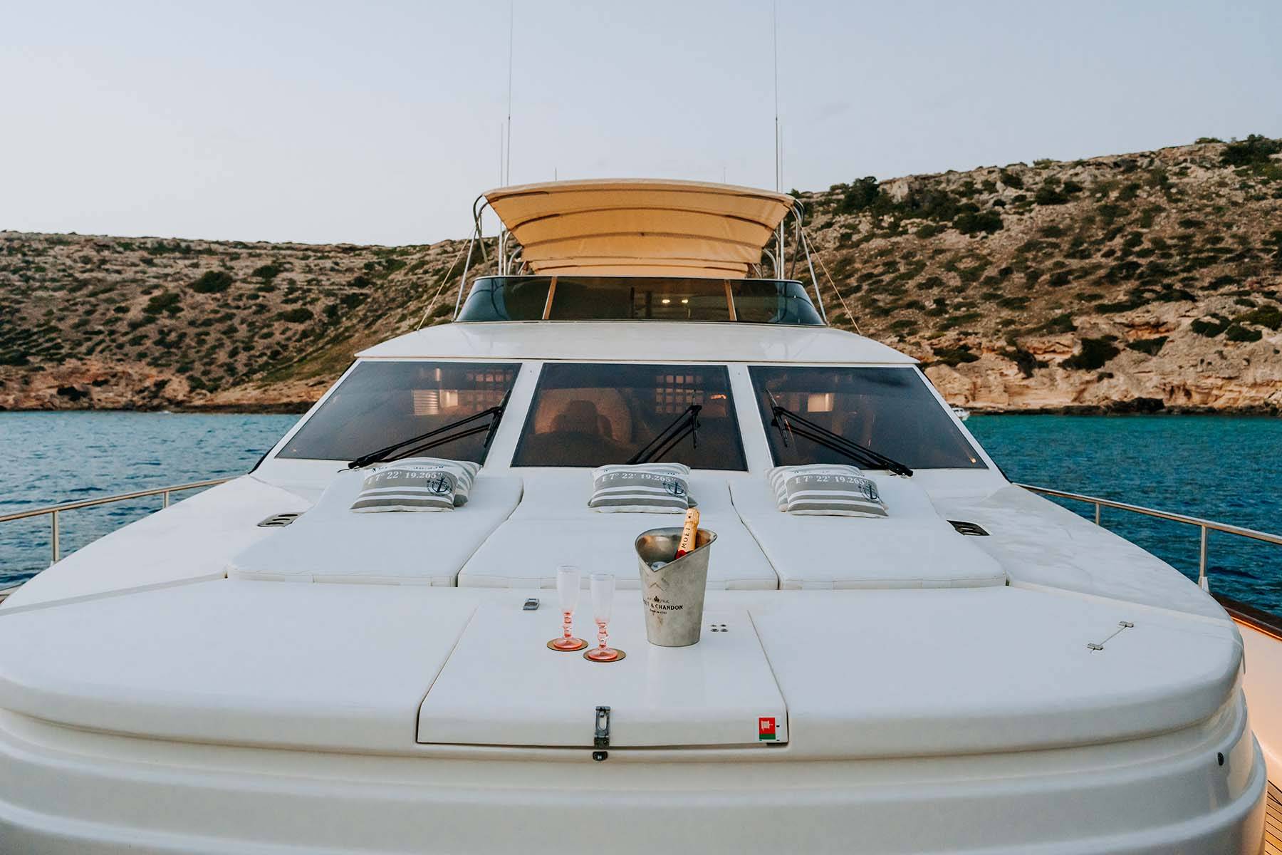 2.2 Sunpadded foredeck.jpg