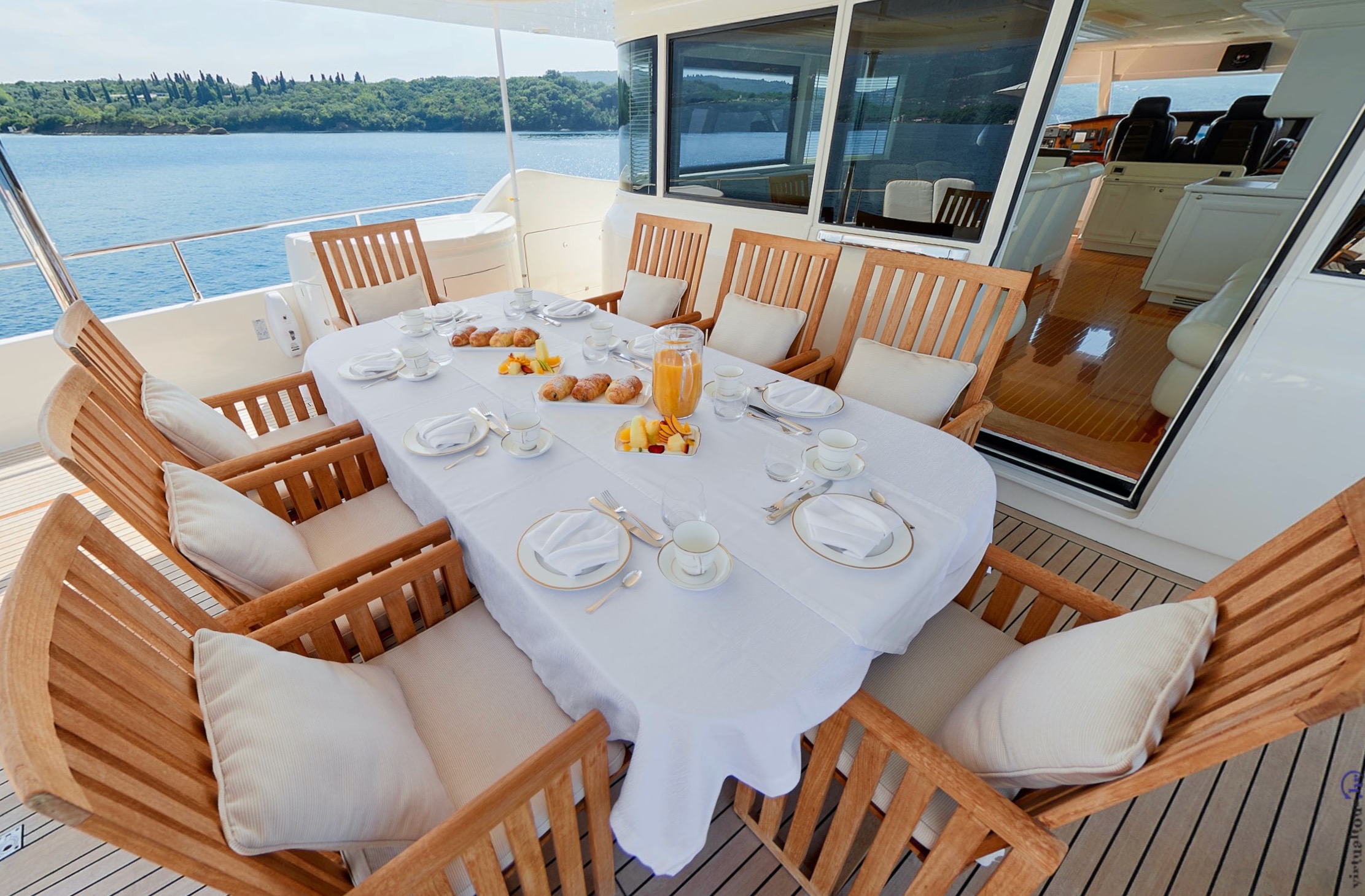 2.2 Upper deck aft dining.jpg