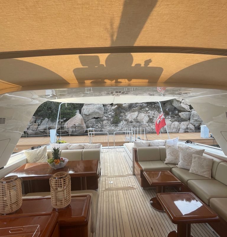 2.2 Views out to the stern.jpg