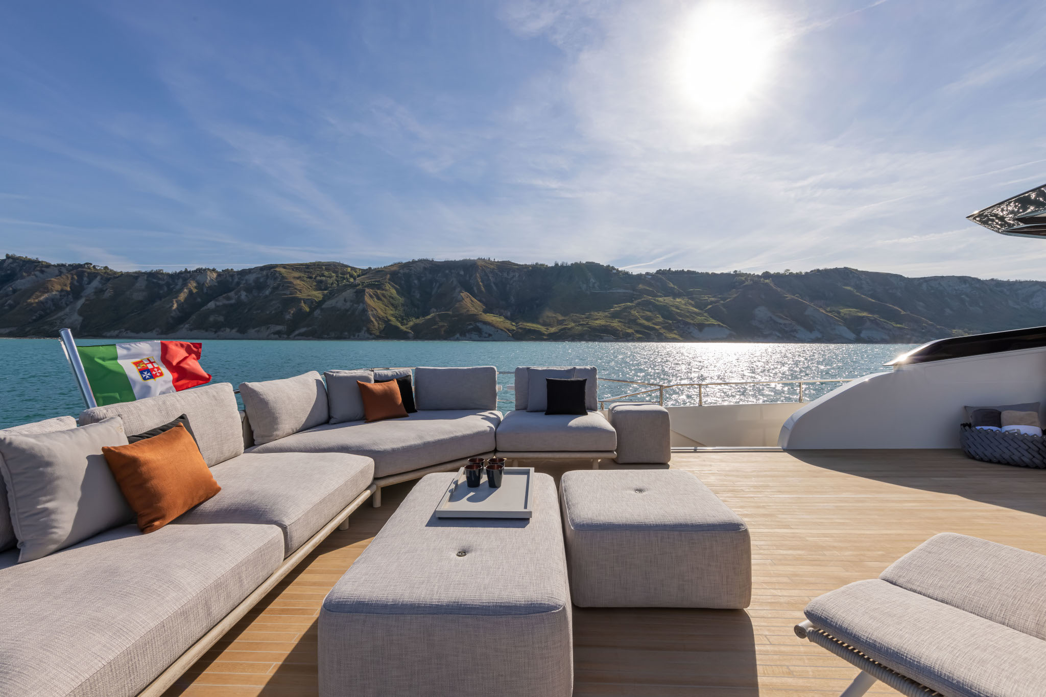 2.3 Beautiful contemporary deck furnishings.jpg