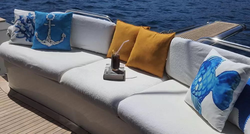 2.3 Comfortable deck furnishings.jpg
