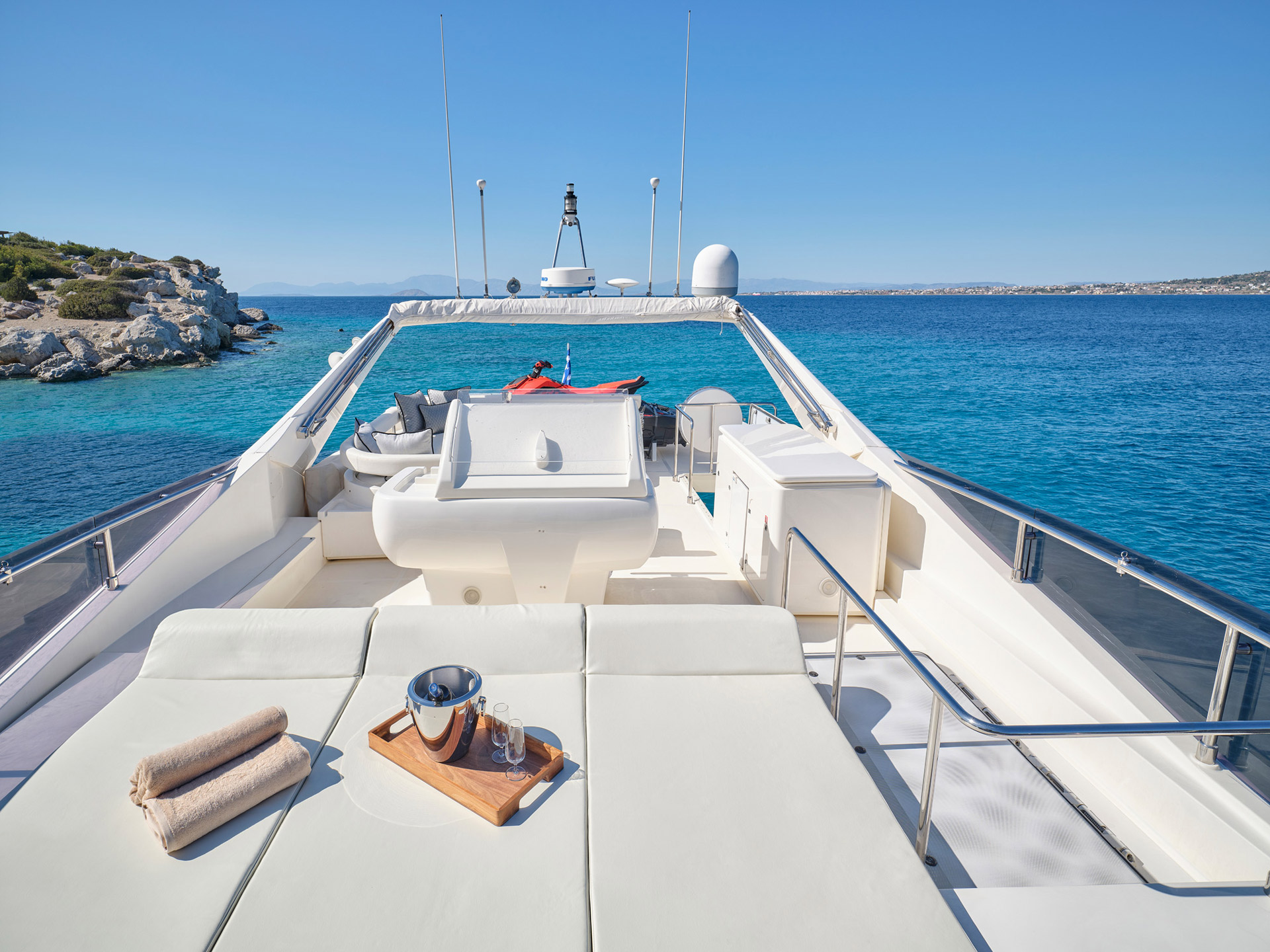 2.4 Flybridge sun bathing.jpg