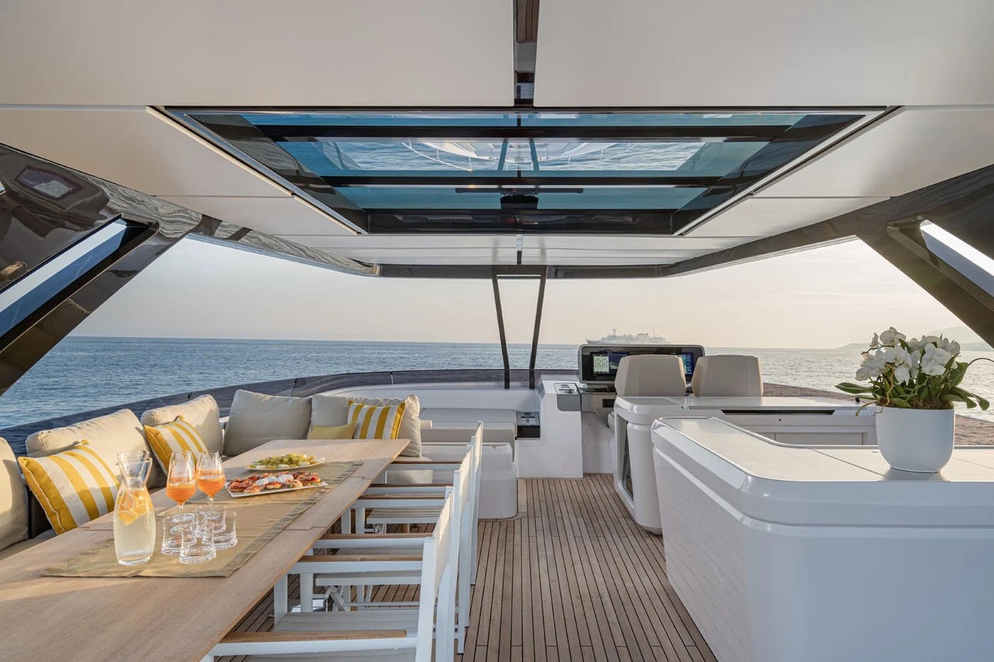 2.4 Sun deck view forward.jpg