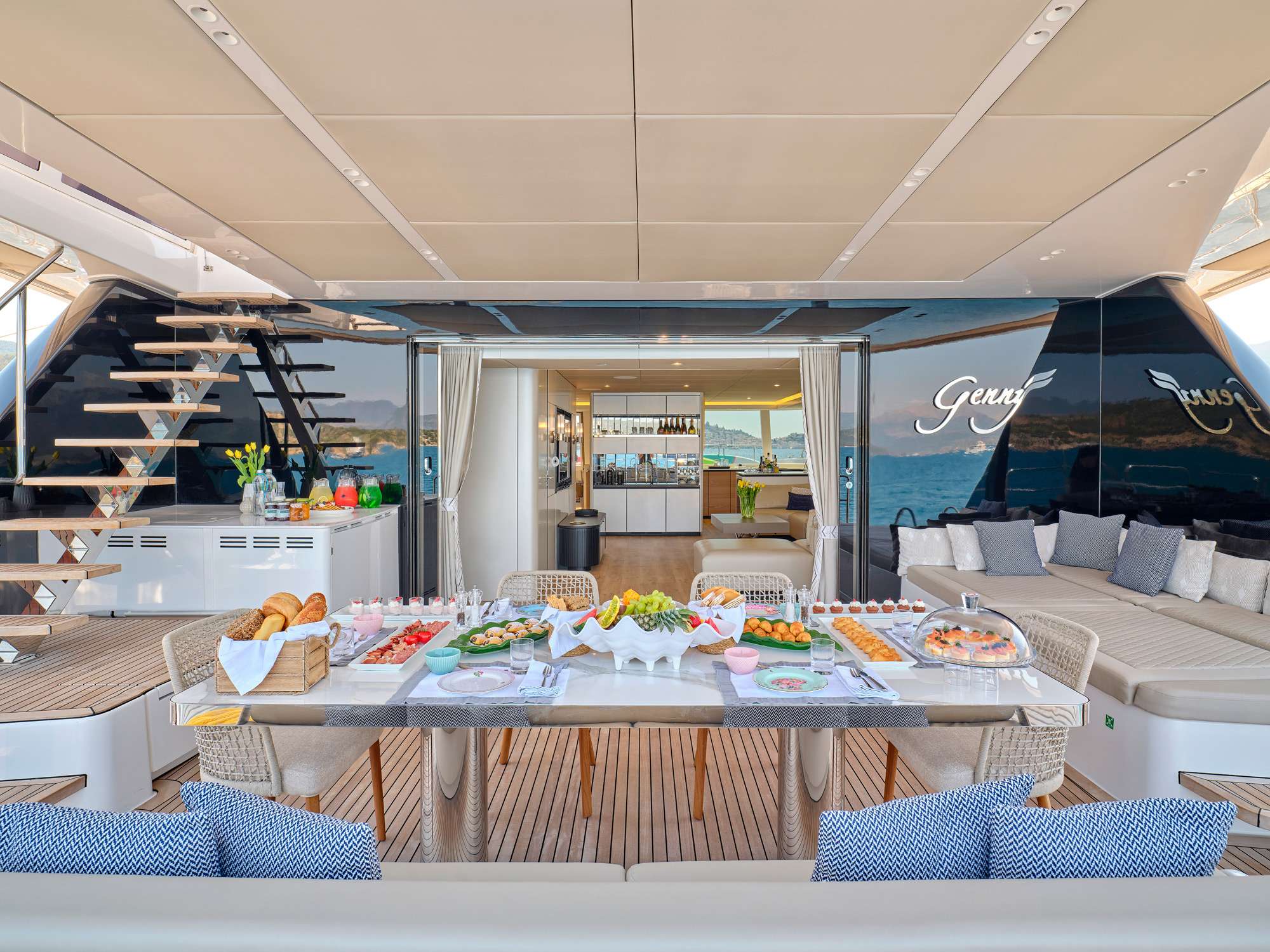 2.7 Main aft deck dining.jpg