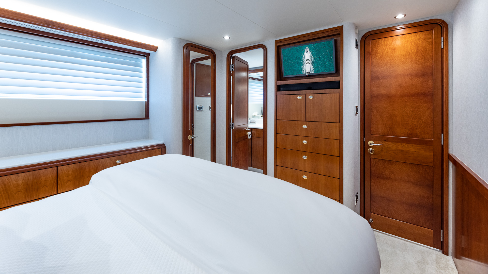 20 Port Queen Stateroom 2.jpg