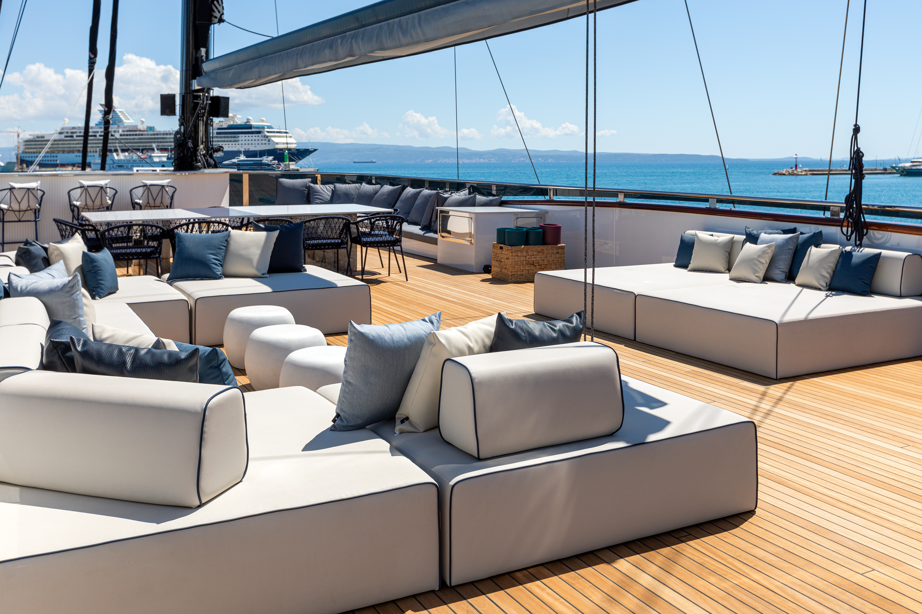 200 Fabulous Sun deck.jpg