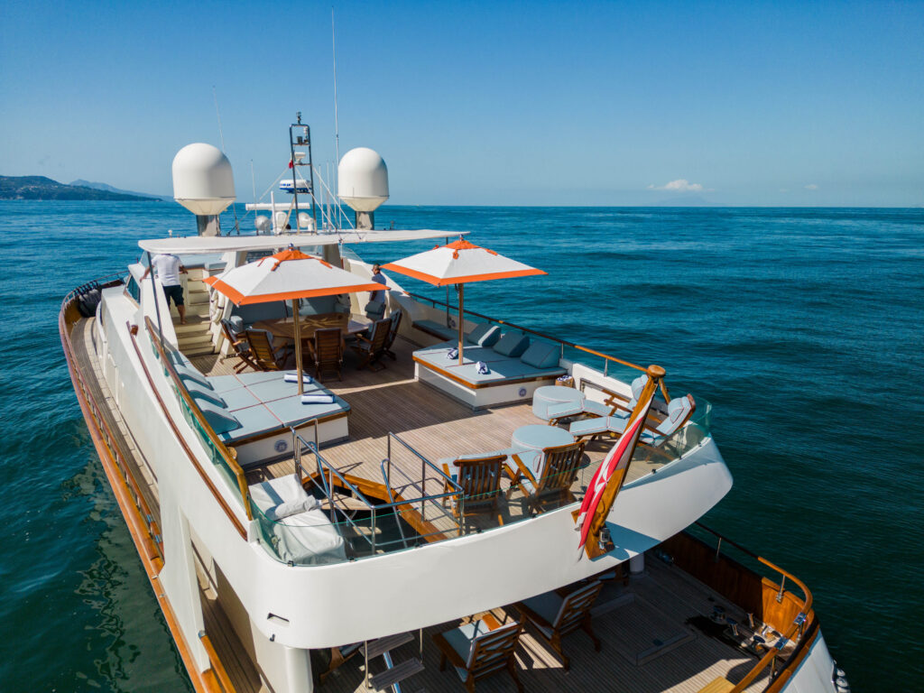 201 Aerial view of sundeck.jpg