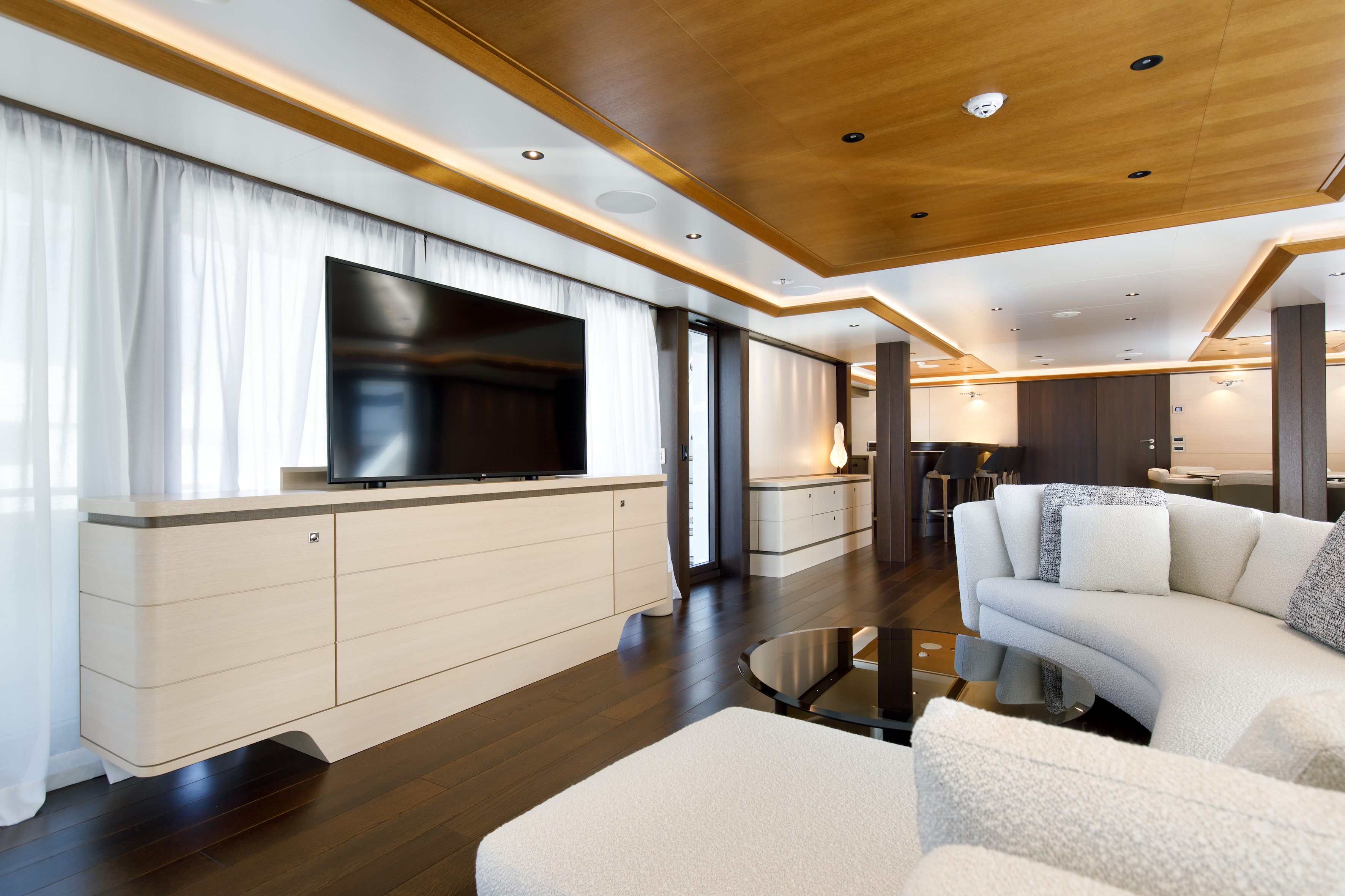 201 Contemorary sky lounge Robert Matic.jpg